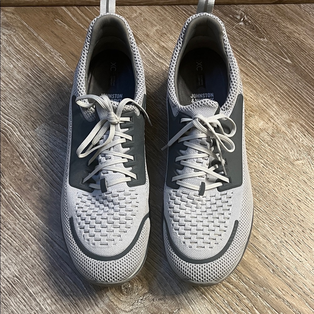 Johnston & Murphy Men's Light Gray Knit Lace-Up Sneakers with Dark Gray Accents
